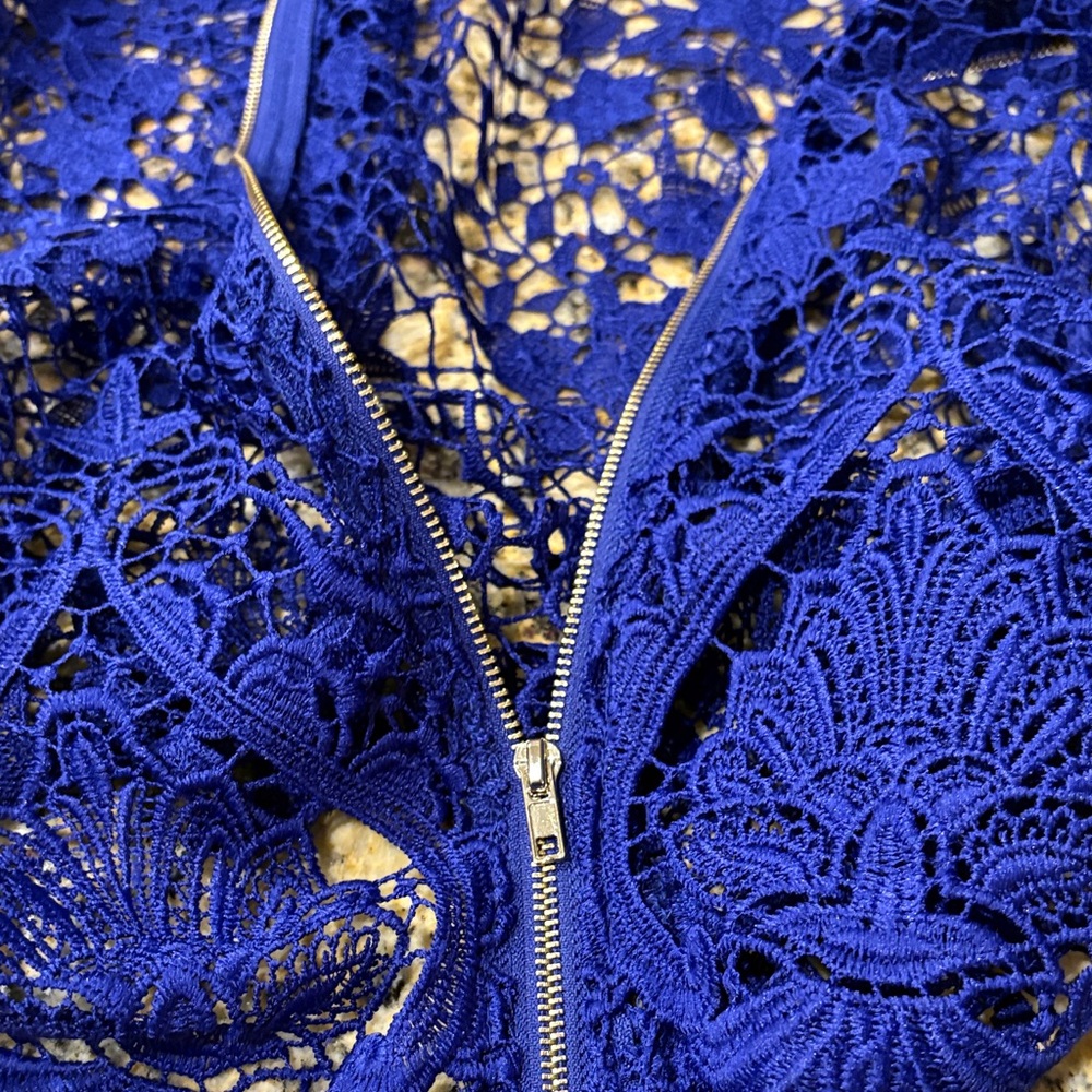 NWOT BOLD elements blue Lace Blouse